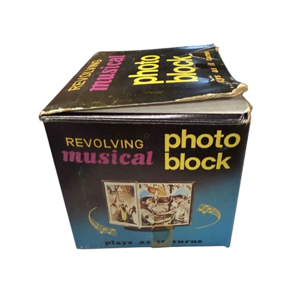 no brand revolving musical